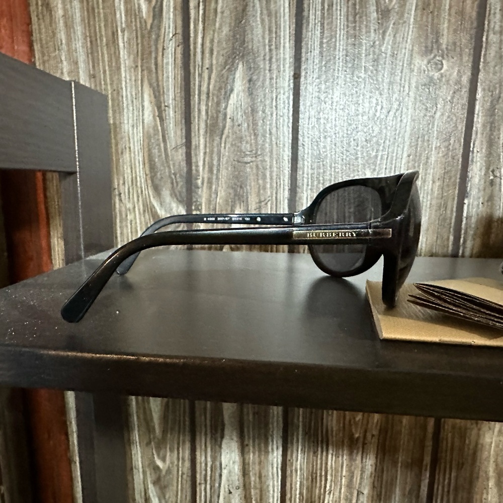 Vintage Burberry Sunglasses - Picture 3 of 3